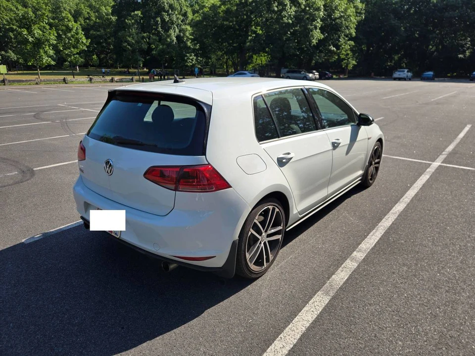 2017 Volkswagen GTI Mk7 - Image 6 of 15