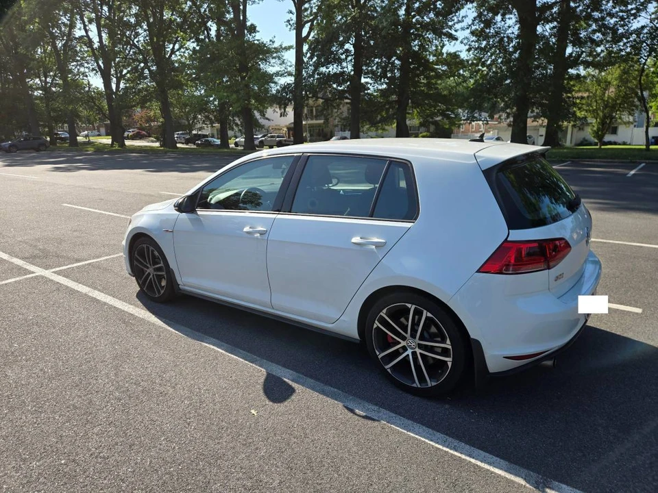 2017 Volkswagen GTI Mk7 - Image 4 of 15