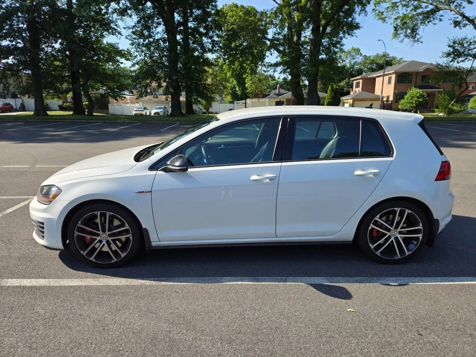 2017 Volkswagen GTI Mk7 - Image 3 of 15