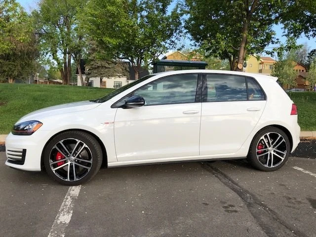 2017 Volkswagen GTI Mk7 - Image 2 of 6