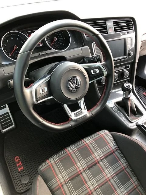 2017 Volkswagen GTI Mk7 - Image 3 of 6