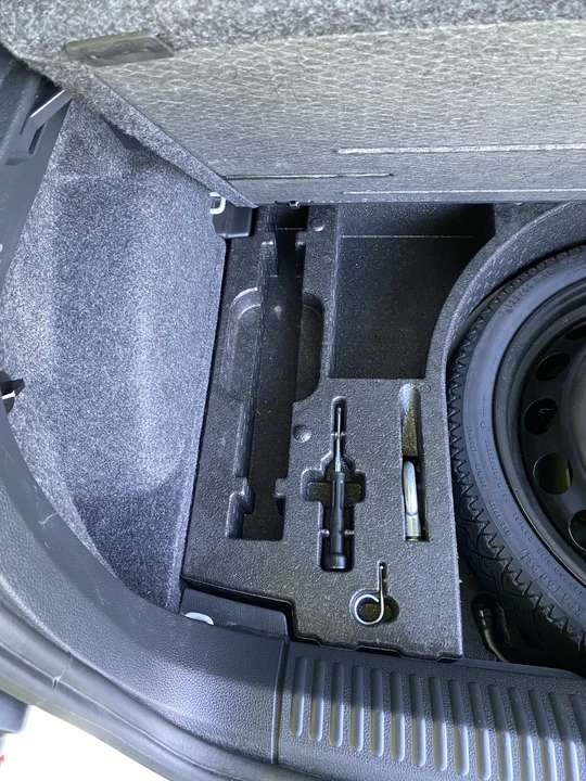 2017 Volkswagen Polo - Image 6 of 31