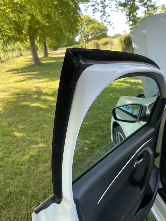 2017 Volkswagen Polo - Image 12 of 31