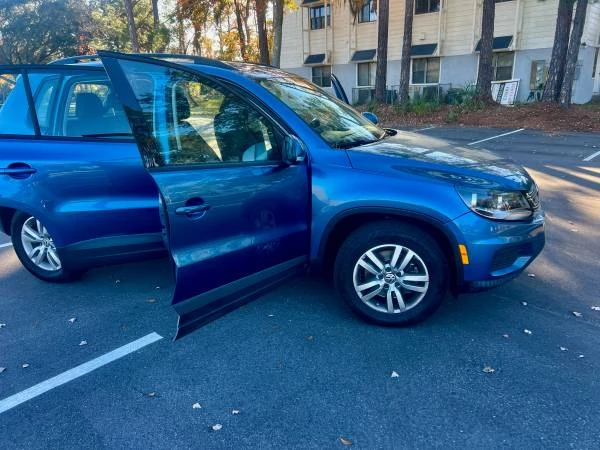 2017 Volkswagen Tiguan - Image 9 of 17