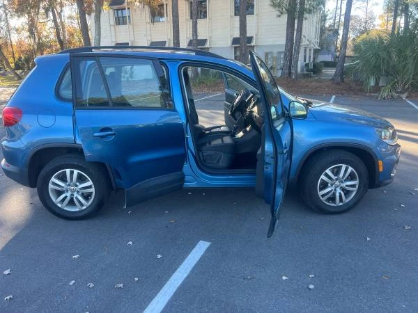 2017 Volkswagen Tiguan - Image 12 of 17