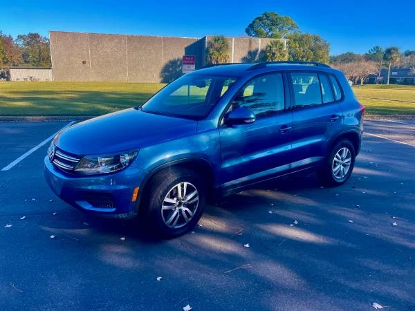 2017 Volkswagen Tiguan - Image 2 of 17