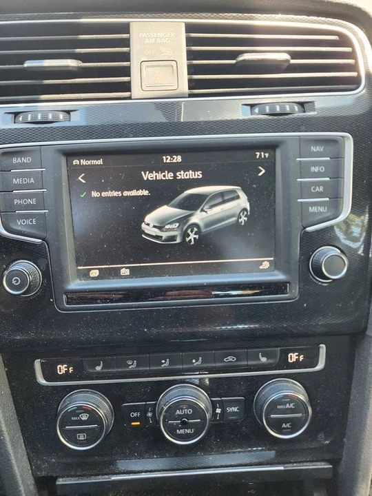 2017 Volkswagen GTI Mk7 - Image 5 of 10