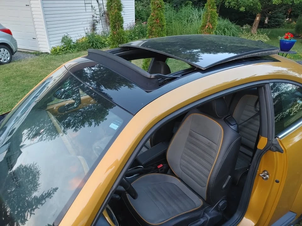 2017 Volkswagen A5 Beetle - Image 6 of 12