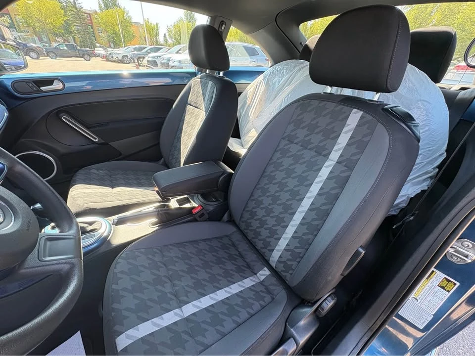 2017 Volkswagen A5 Beetle - Image 6 of 8