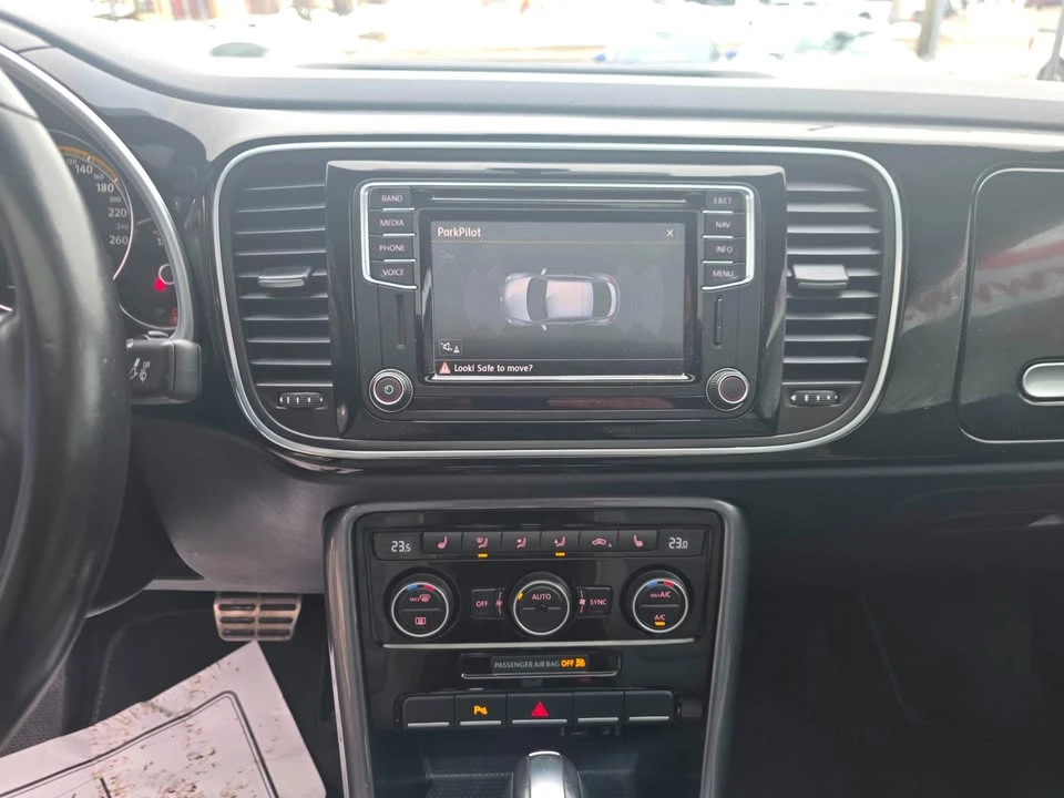 2017 Volkswagen A5 Beetle - Image 16 of 20