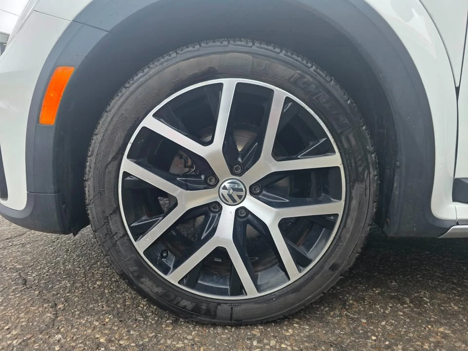 2017 Volkswagen A5 Beetle - Image 10 of 20