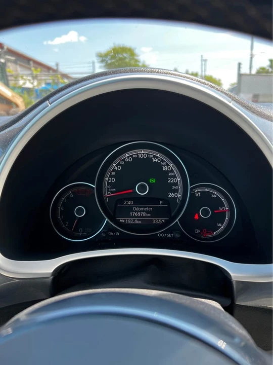 2017 Volkswagen A5 Beetle - Image 9 of 16