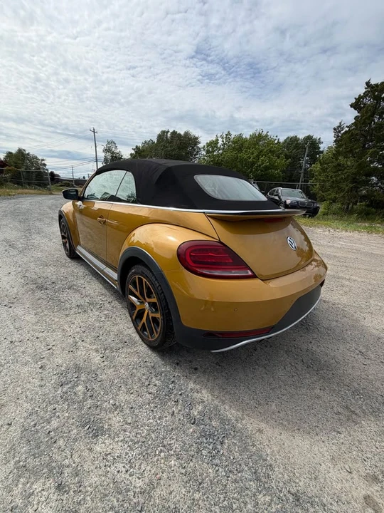 2017 Volkswagen A5 Beetle - Image 2 of 7
