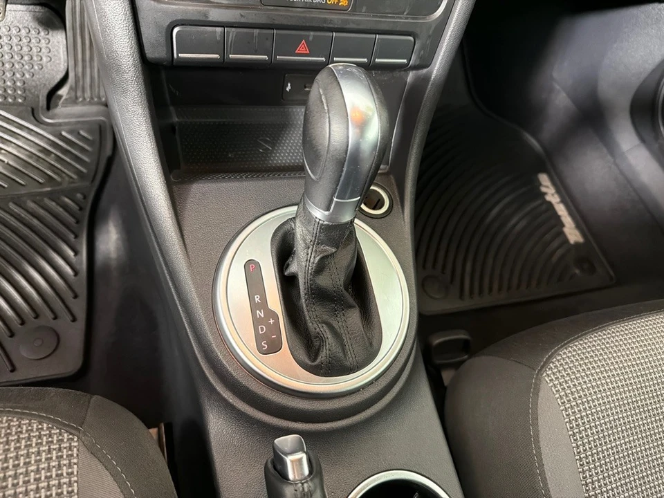 2017 Volkswagen A5 Beetle - Image 17 of 21