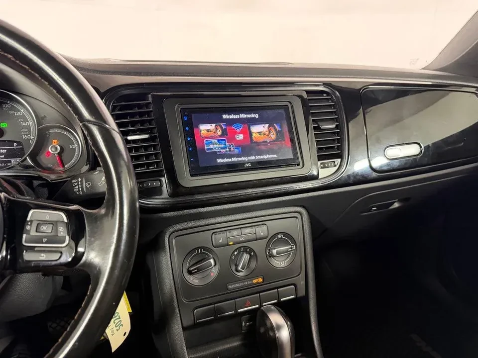 2017 Volkswagen A5 Beetle - Image 7 of 8