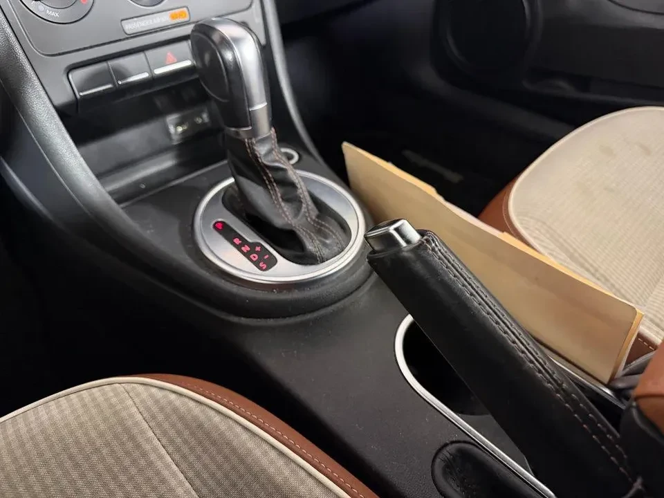 2017 Volkswagen A5 Beetle - Image 8 of 8