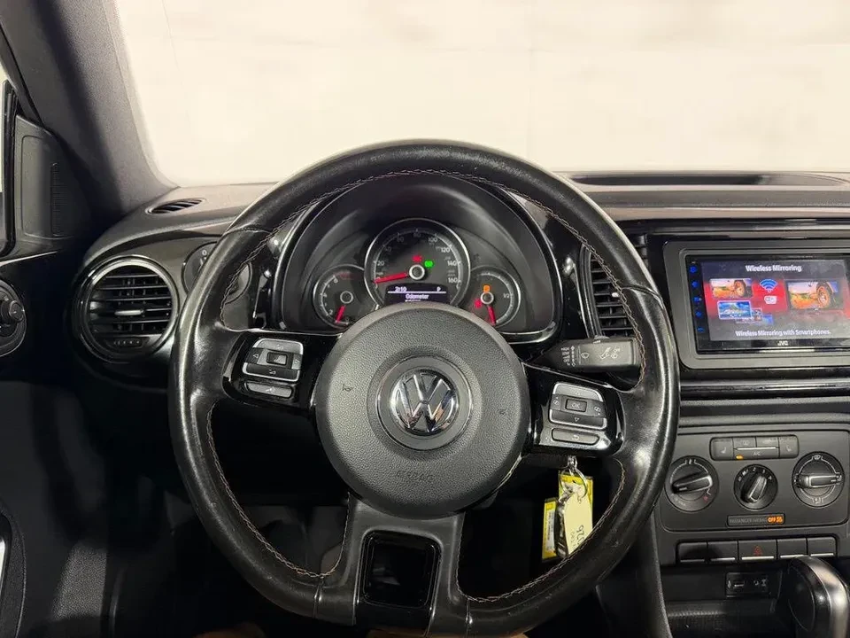2017 Volkswagen A5 Beetle - Image 6 of 8