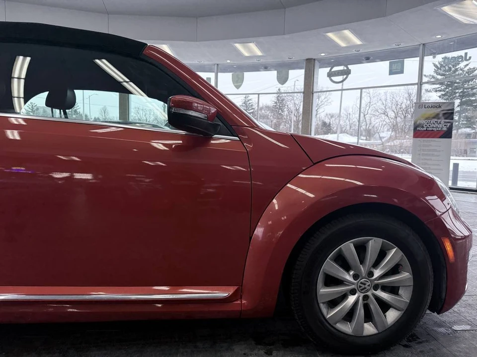 2017 Volkswagen A5 Beetle - Image 5 of 12