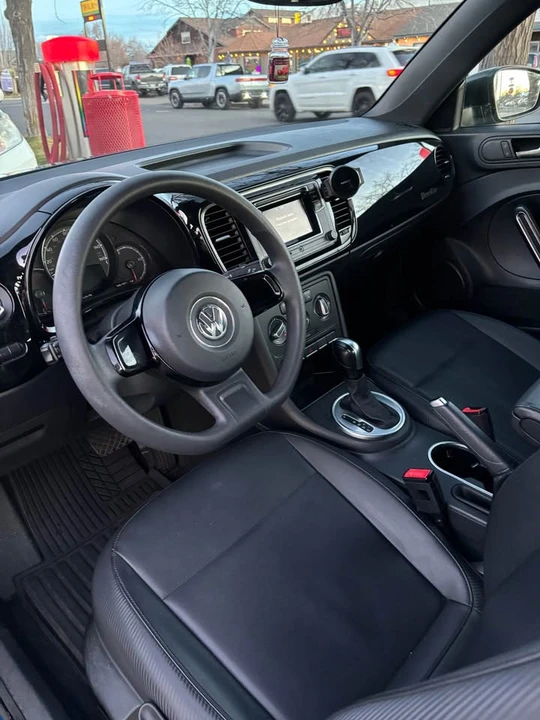 2017 Volkswagen A5 Beetle - Image 3 of 17