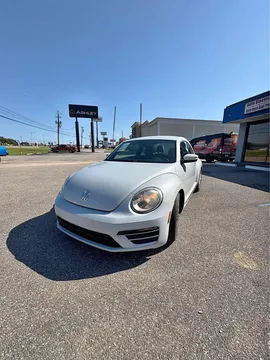 2017 Volkswagen Beetle 1.8T Classic Hatchback 2D