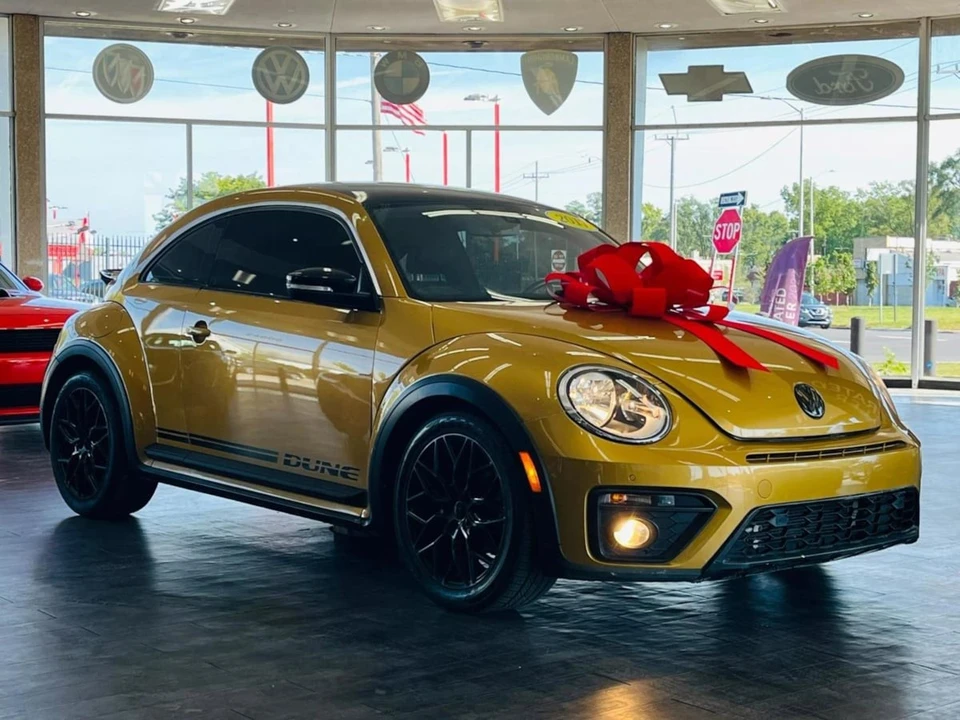 2017 Volkswagen A5 Beetle - Image 3 of 12