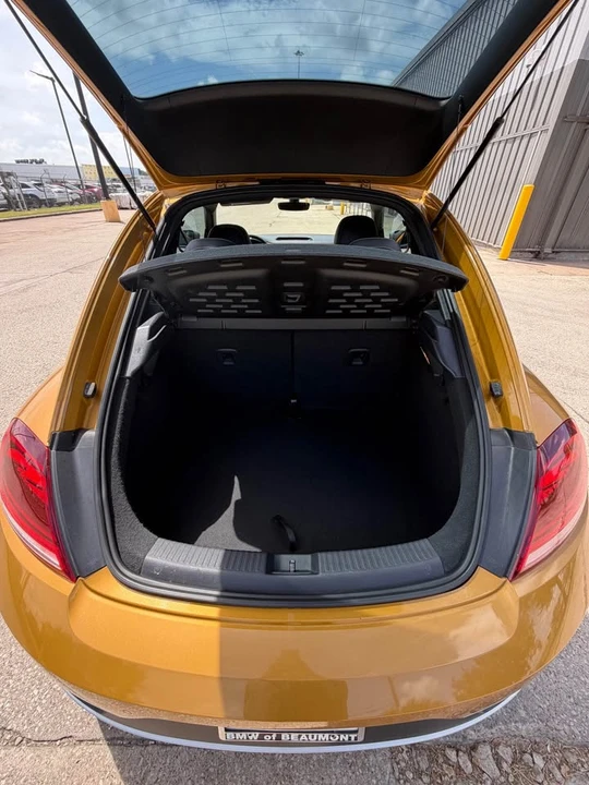 2017 Volkswagen A5 Beetle - Image 9 of 19