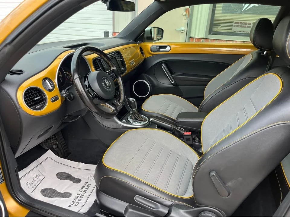 2017 Volkswagen A5 Beetle - Image 6 of 10