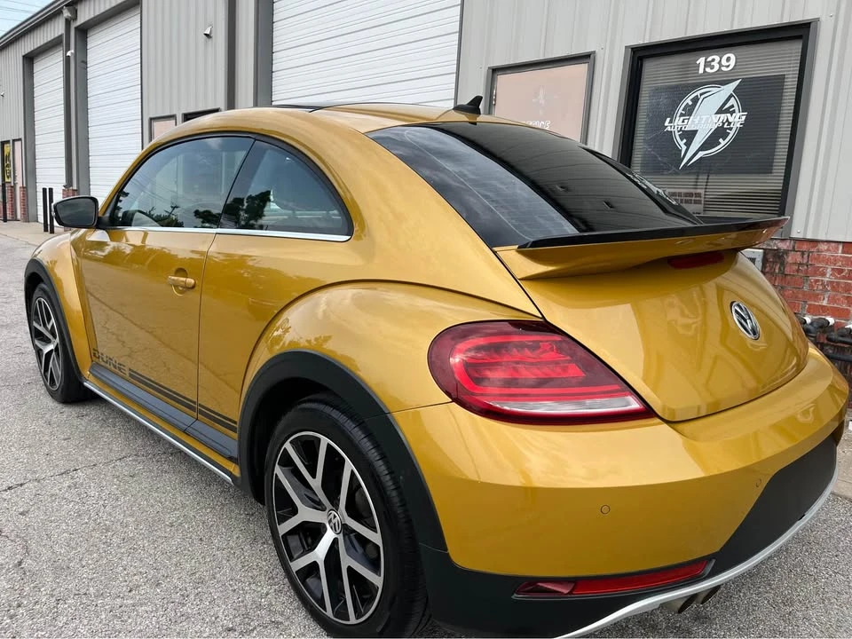 2017 Volkswagen A5 Beetle - Image 5 of 10