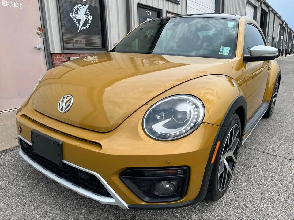 2017 Volkswagen A5 Beetle - Image 2 of 10