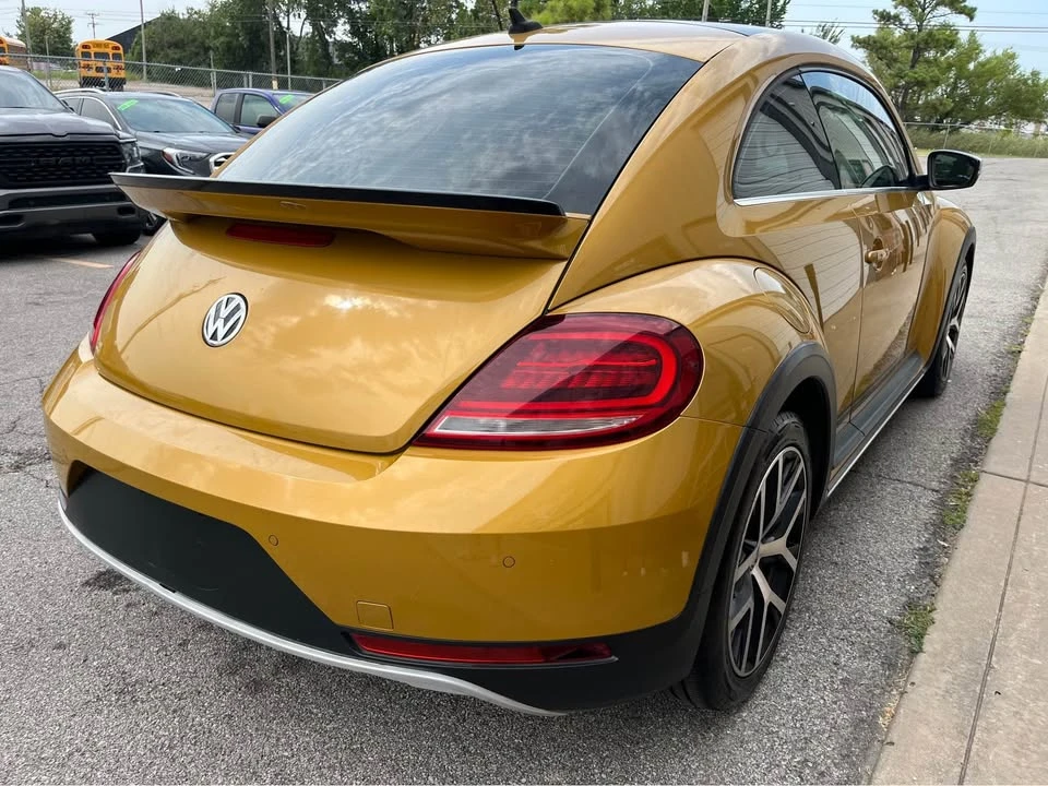 2017 Volkswagen A5 Beetle - Image 4 of 10