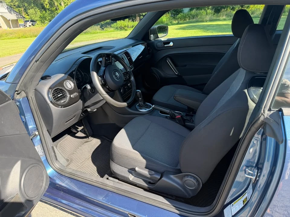 2017 Volkswagen A5 Beetle - Image 6 of 16