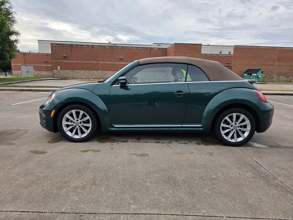 2017 Volkswagen A5 Beetle - Image 2 of 17