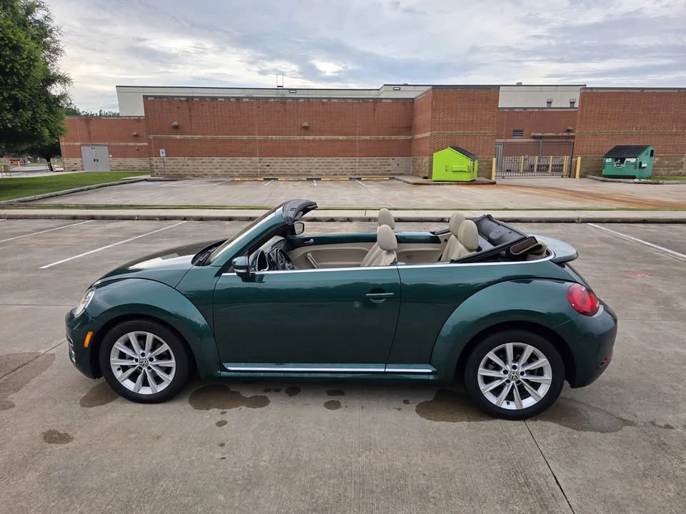 2017 Volkswagen A5 Beetle - Image 5 of 17