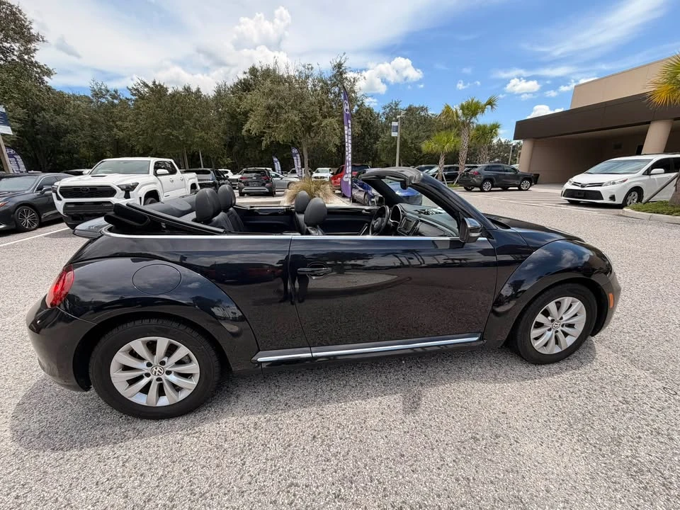 2017 Volkswagen A5 Beetle - Image 10 of 14