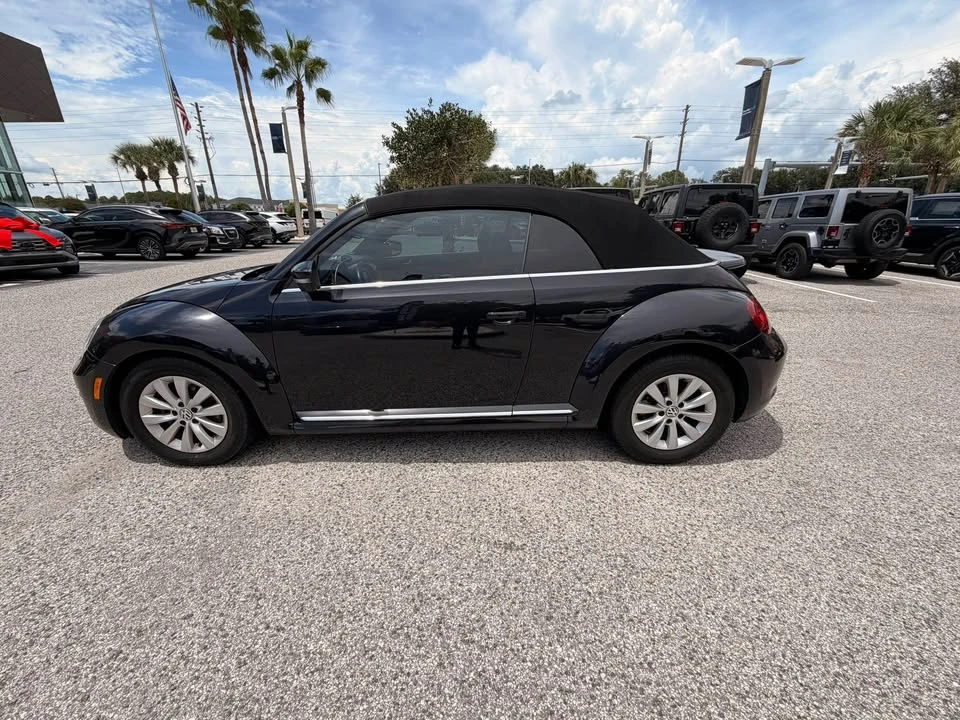2017 Volkswagen A5 Beetle - Image 3 of 14