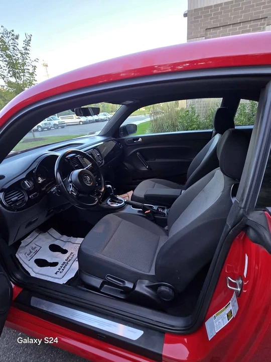 2017 Volkswagen A5 Beetle - Image 10 of 19