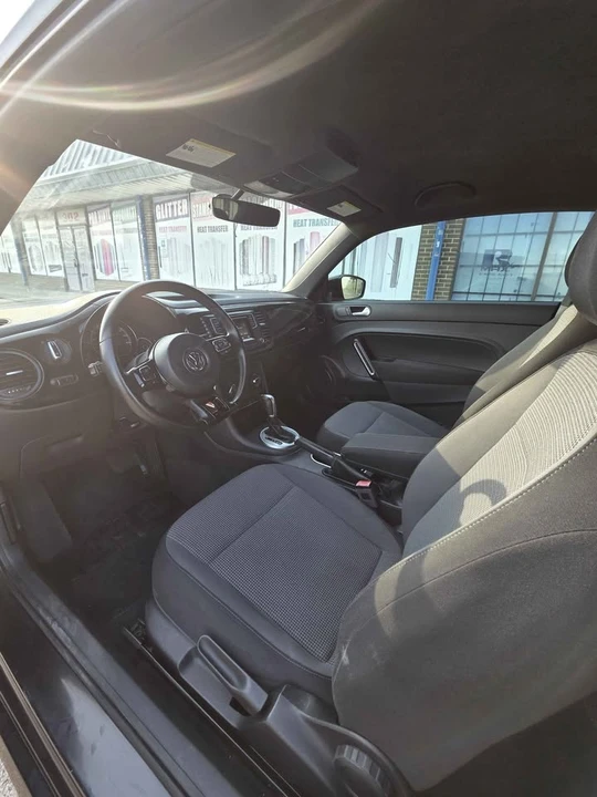 2017 Volkswagen A5 Beetle - Image 9 of 17