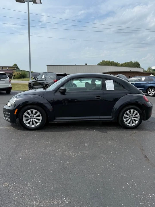 2017 Volkswagen A5 Beetle - Image 2 of 16