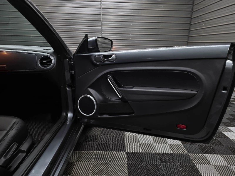 2017 Volkswagen A5 Beetle - Image 16 of 19
