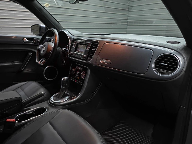 2017 Volkswagen A5 Beetle - Image 14 of 19