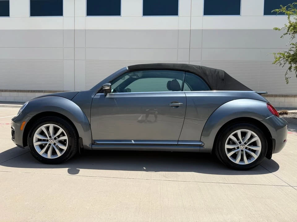 2017 Volkswagen A5 Beetle - Image 3 of 17