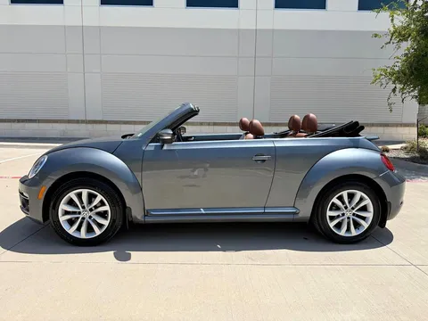 2017 Volkswagen Beetle 1.8T SE Convertible 2D