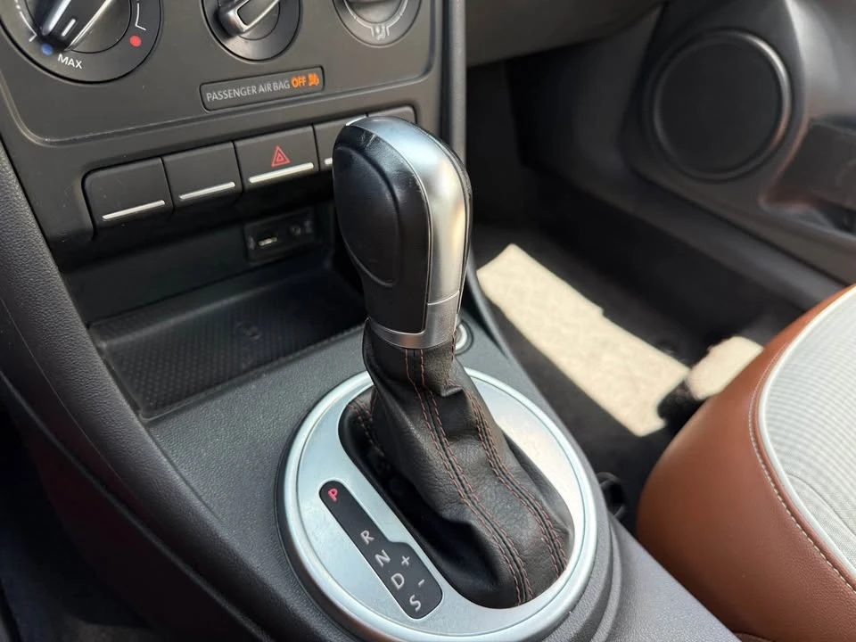 2017 Volkswagen A5 Beetle - Image 14 of 17
