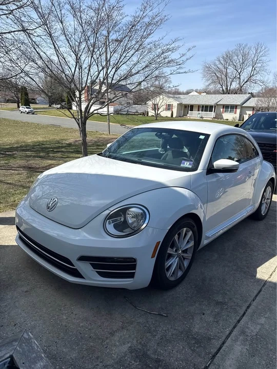2017 Volkswagen A5 Beetle - Image 2 of 3