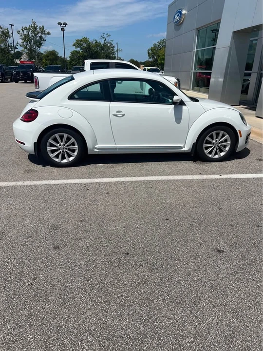 2017 Volkswagen A5 Beetle - Image 5 of 6