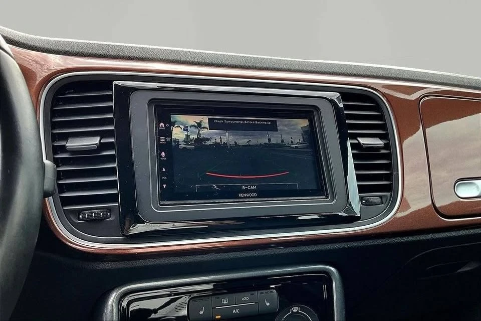 2017 Volkswagen A5 Beetle - Image 13 of 20
