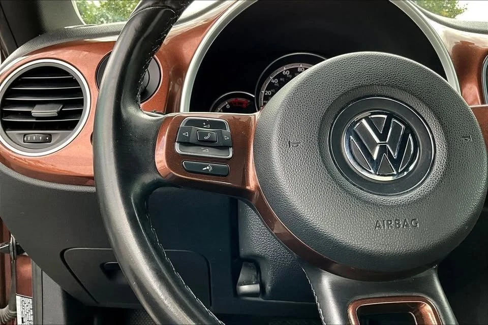 2017 Volkswagen A5 Beetle - Image 10 of 20