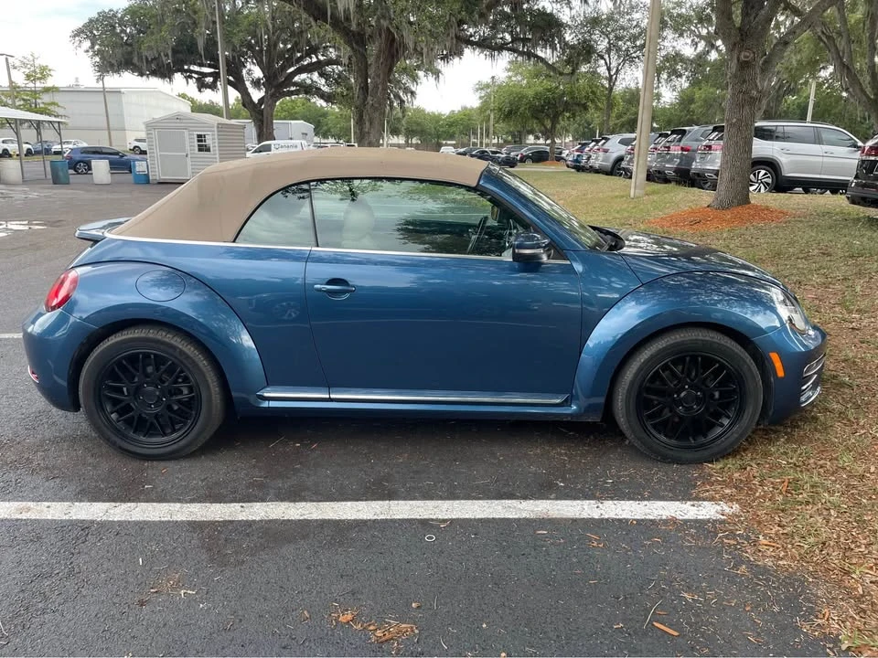 2017 Volkswagen A5 Beetle - Image 3 of 8