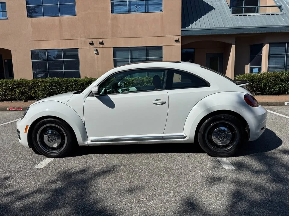 2017 Volkswagen A5 Beetle - Image 8 of 16