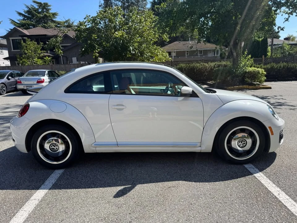 2017 Volkswagen A5 Beetle - Image 11 of 16